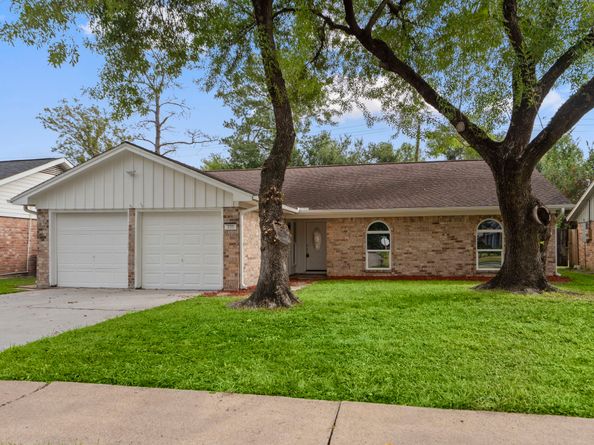 335 Haymarket Lane, Houston TX 77015