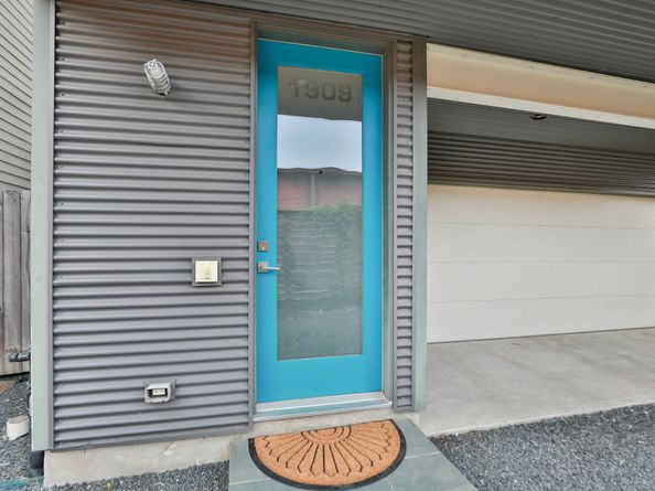 1909 Oakdale Street, Houston TX 77004