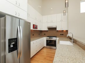 1909 Oakdale Street, Houston TX 77004