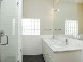 1909 Oakdale Street, Houston TX 77004