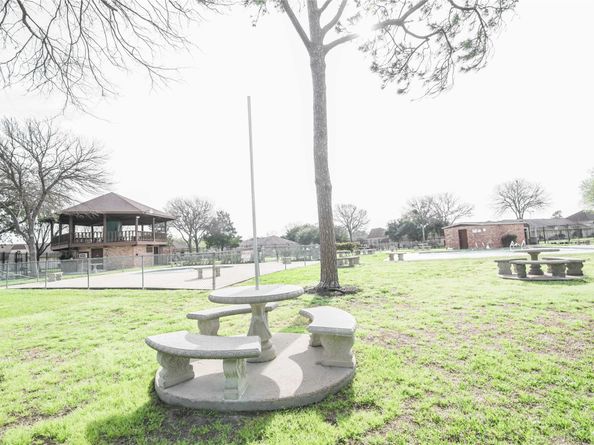 7237 Cook Road, Houston TX 77072