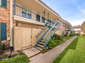 855 Augusta Drive 54, Houston TX 77057