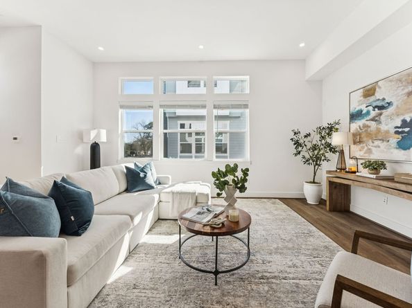 2121 Hoskins Drive C, Houston TX 77080