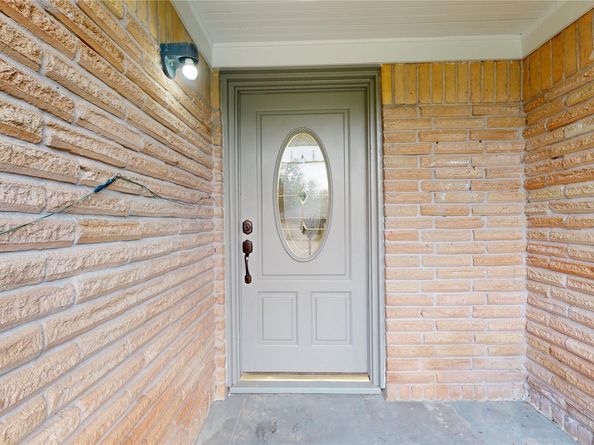 4214 Knotty Oaks Trail, Houston TX 77045