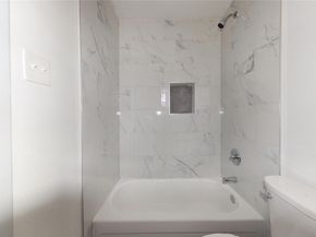 4214 Knotty Oaks Trail, Houston TX 77045