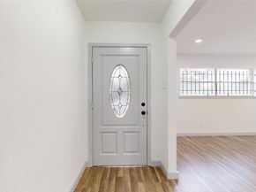 4214 Knotty Oaks Trail, Houston TX 77045