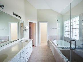 3570 Link Valley Drive, Houston TX 77025