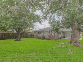 5003 Denoron Drive, Houston TX 77048