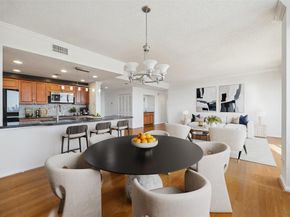 49 Briar Hollow Lane 1704, Houston TX 77027