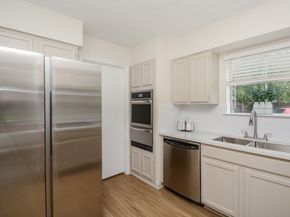 10427 Huntington Crest Drive, Houston TX 77099