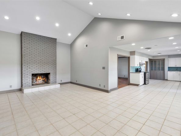 528 Beresford Street, Houston TX 77015