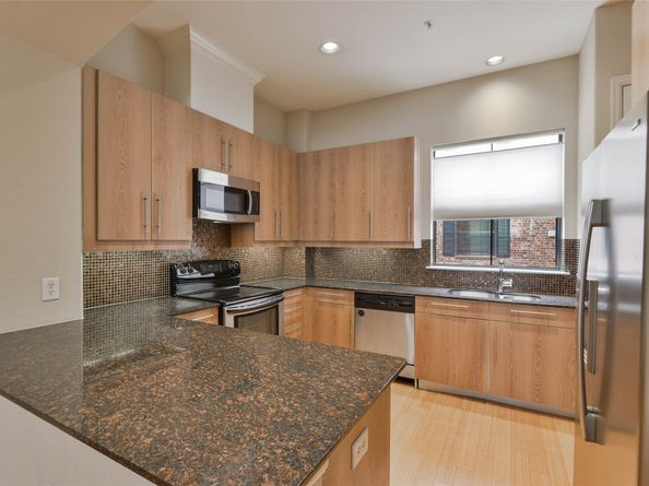 2904 Chenevert Street M, Houston TX 77004