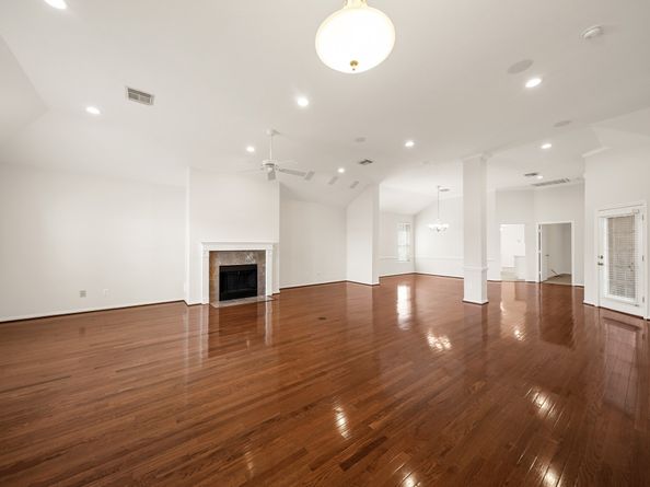 9901 Kemp Forest Drive, Houston TX 77080