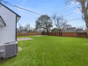 3838 Daphne Street, Houston TX 77021
