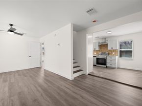 3838 Daphne Street, Houston TX 77021