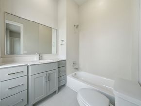 1704 Sedola Lane, Houston TX 77055