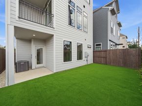 1704 Sedola Lane, Houston TX 77055