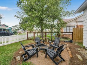 4030 Pineridge Street, Houston TX 77009