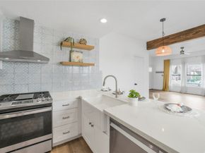 4030 Pineridge Street, Houston TX 77009