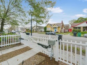4030 Pineridge Street, Houston TX 77009