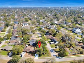 4218 T C Jester Blvd, Houston TX 77018