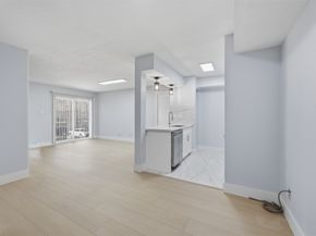 9350 Country Creek Drive 41, Houston TX 77036