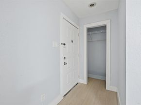 9350 Country Creek Drive 41, Houston TX 77036