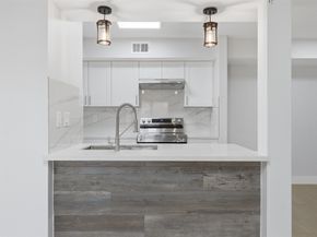 9350 Country Creek Drive 41, Houston TX 77036