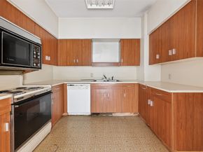 15 Greenway Plaza 2A, Houston TX 77046