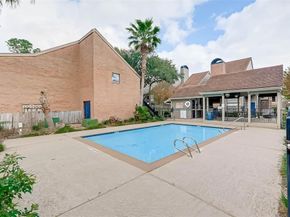 6601 Sands Point Drive 34, Houston TX 77074