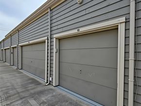 6601 Sands Point Drive 34, Houston TX 77074
