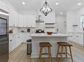 6747 Peerless Street, Houston TX 77021