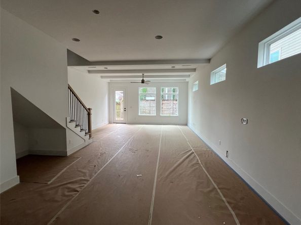 5339 A Larkin Street, Houston TX 77007