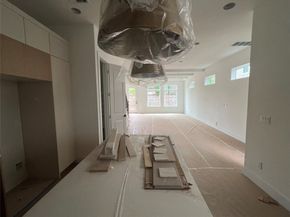 5339 A Larkin Street, Houston TX 77007
