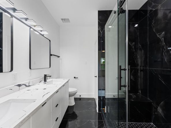 3135 Crane St A and B, Houston TX 77026