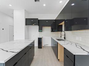3135 Crane St A and B, Houston TX 77026