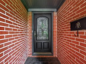 5326 Redstart Street, Houston TX 77096