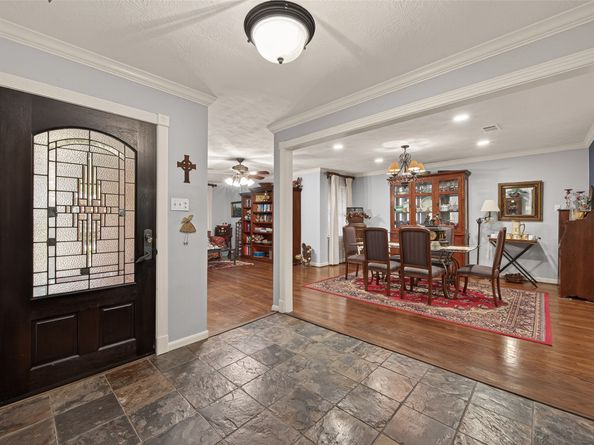 5326 Redstart Street, Houston TX 77096
