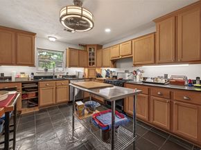 5326 Redstart Street, Houston TX 77096