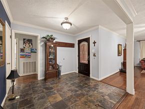 5326 Redstart Street, Houston TX 77096
