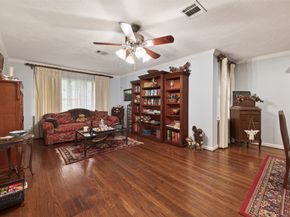 5326 Redstart Street, Houston TX 77096