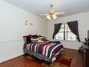 9120 Lakes At 610 Drive, Houston TX 77054