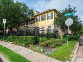 9120 Lakes At 610 Drive, Houston TX 77054