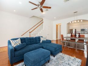 9120 Lakes At 610 Drive, Houston TX 77054