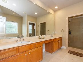 9120 Lakes At 610 Drive, Houston TX 77054