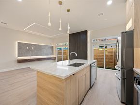 3807 Noah Street W, Houston TX 77021