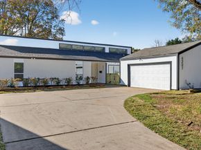 6207 Rollingbrook Drive, Houston TX 77096