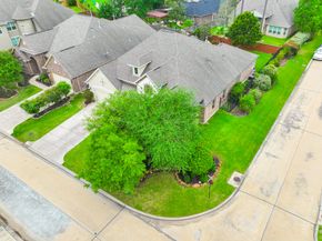 26 Lufberry Place, Tomball TX 77375