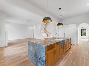 4046 Drummond Street, Houston TX 77025