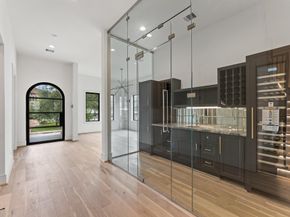 4046 Drummond Street, Houston TX 77025